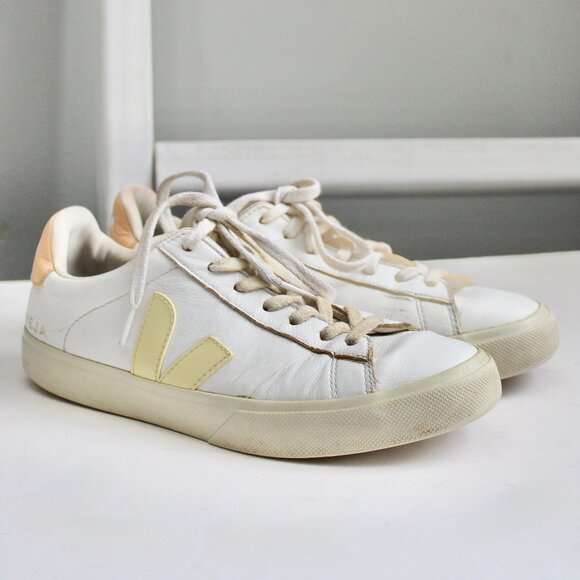 VEJA Campo Chromefree Leather Low Sneakers White/Sun/Peach Size 10 - Picture 1 of 10